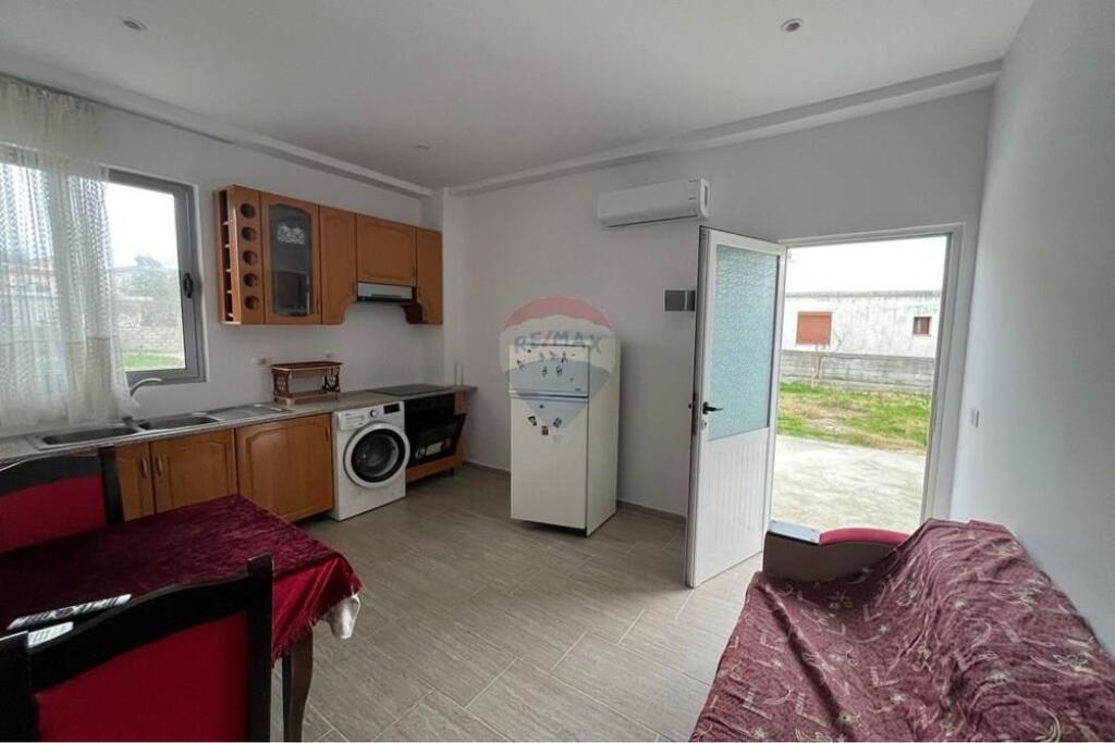 Shtëpi private - Për Qira - Vlorë