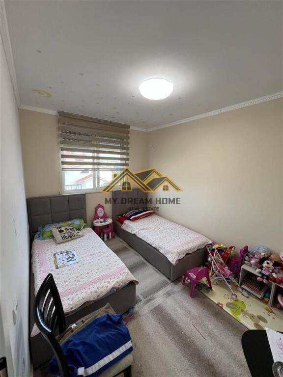 SHITET APARTAMENTI 2+1 NE HYRJE TE DURRESIT!!