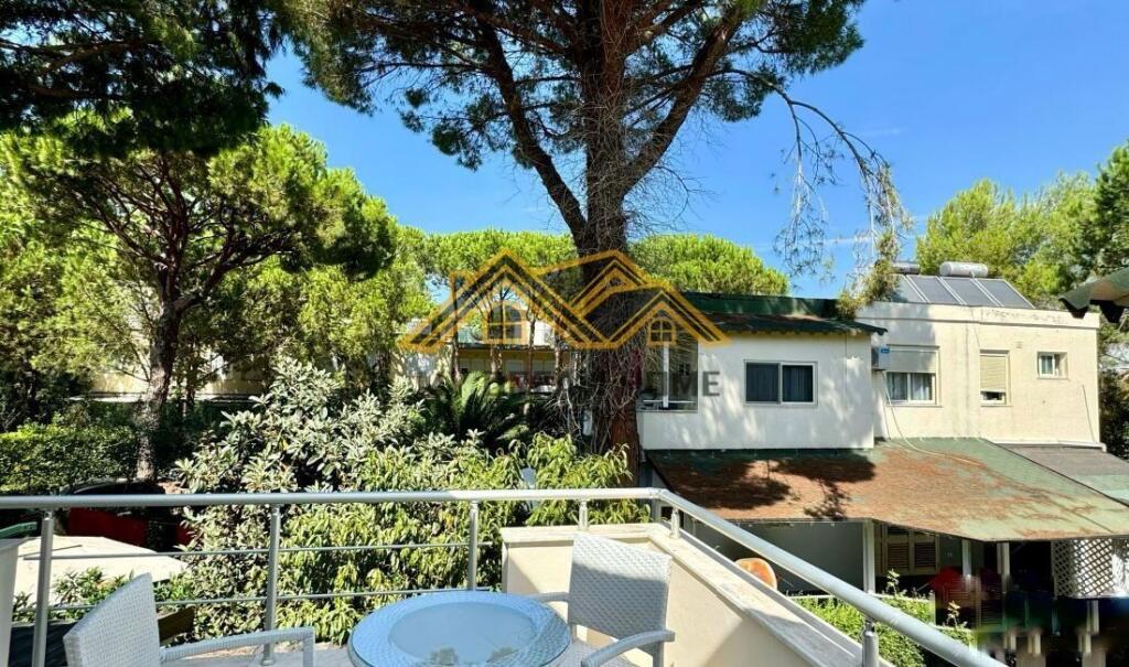 Shitet Apartament 1+1 +Verand tek Kompleksi Lura 1 Gjiri i Lalzit!