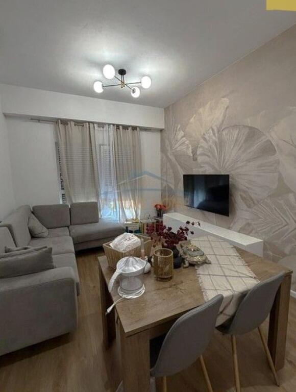 Shitet, Apartament 1+1, Ali Dem, Rezidenca Kaimi , Tirane.