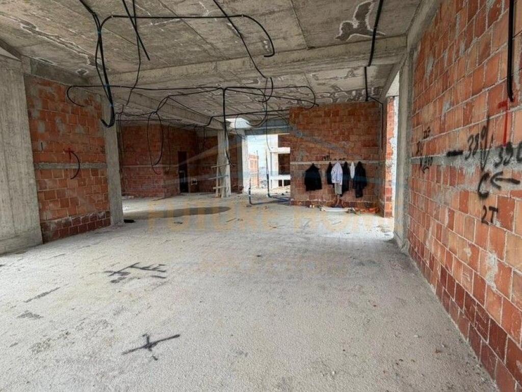 OKAZION ! Shitet, Vile, Farke, Tirane