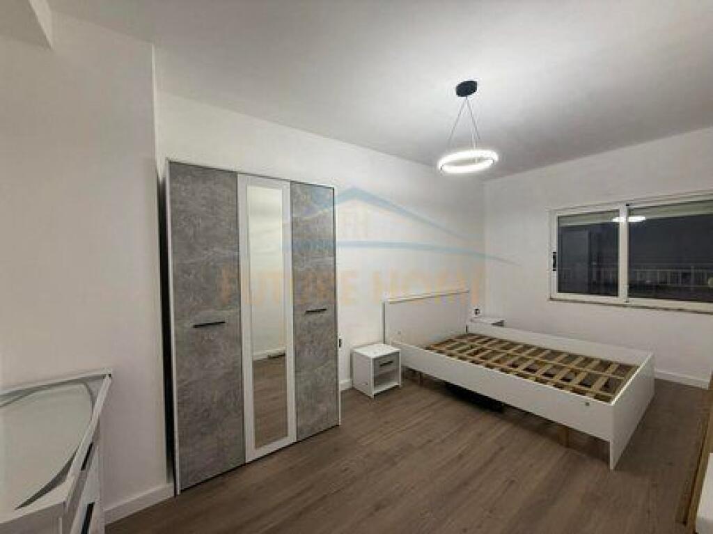 Shitet , Apartament 1+1, Komuna Parisit, Tirane