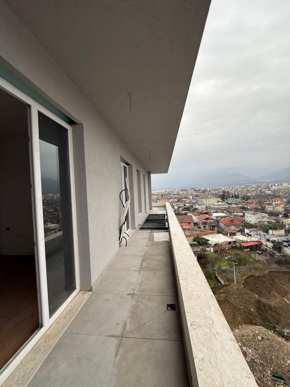 Apartament 2+1+2, per Shitje univers city