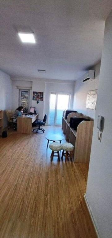 Zyre Me Qera 1+1 Tek Stacioni i Trenit (ID BZ2797) Tirane