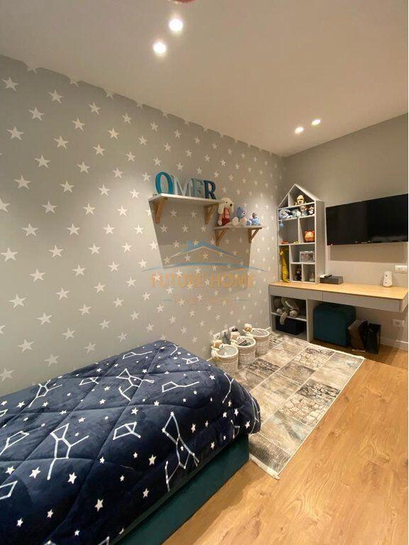 Shitet apartament 3+1+2 Fusha e Aviacionit