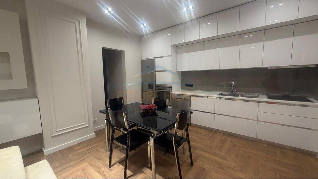 Qira , Apartament 2+1 + Post Parkimi , Pazari i Ri , Tirane