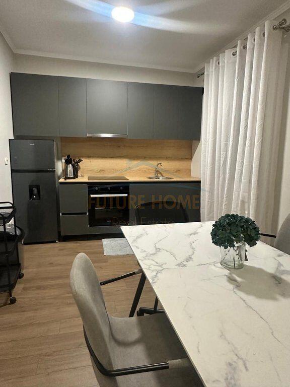 Qera, Apartament 1+1, Qendër, Tiranë 800 €