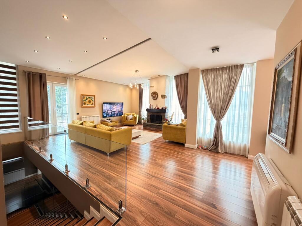 SHITET VILE UNIKE NE PETRELE !