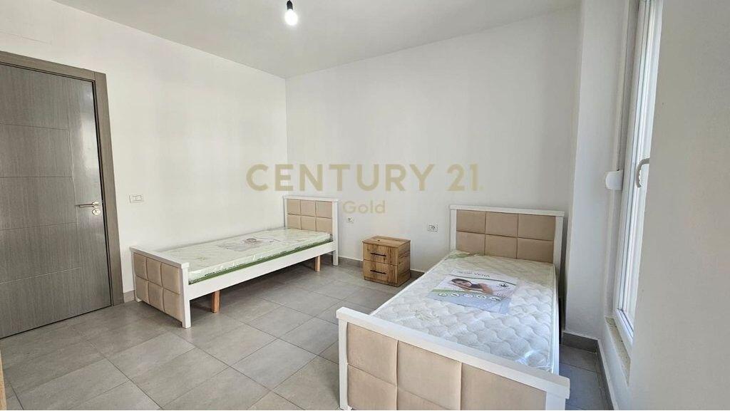 Jepet Me Qera Apartament 2+1+2 tek 5 Maji