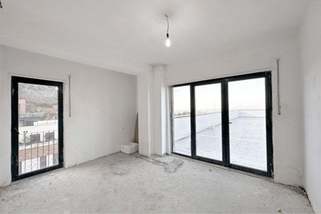 Appartamento - In Vendita - Kodra e Diellit 2