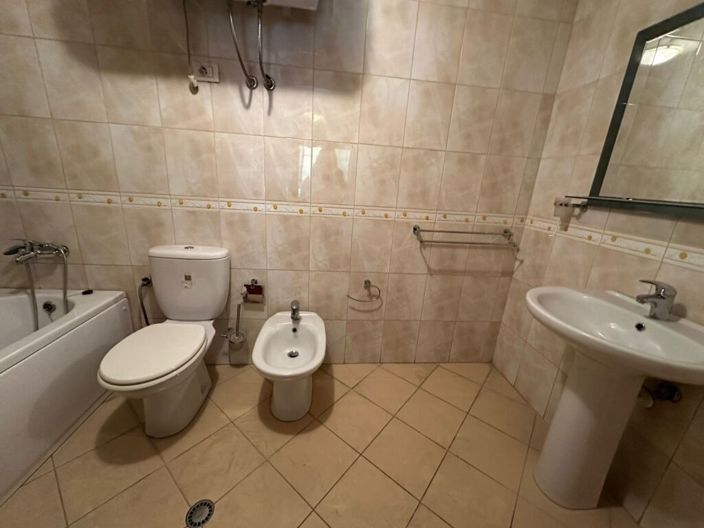 ME QIRA APARTAMENT 3+1+2+DEPO