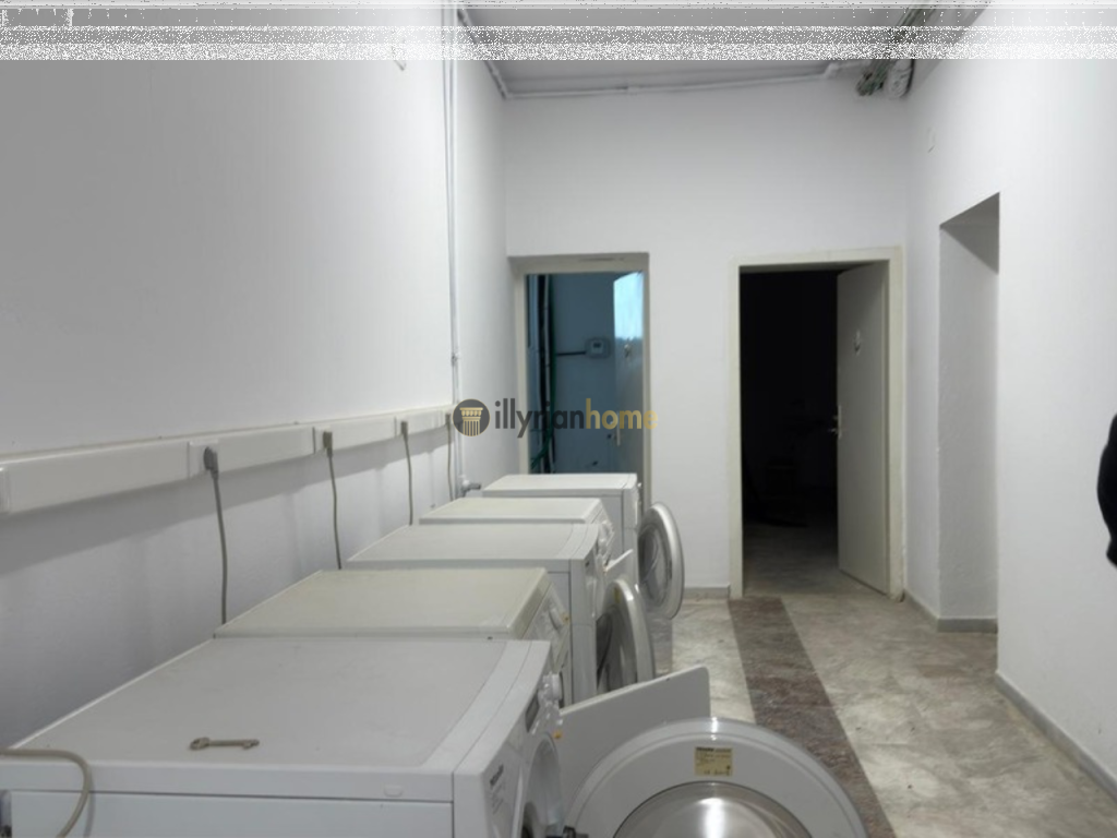 Jepet me qira, Vilë 4 katëshe + bodrum, Vilat Gjermane, Tiranë