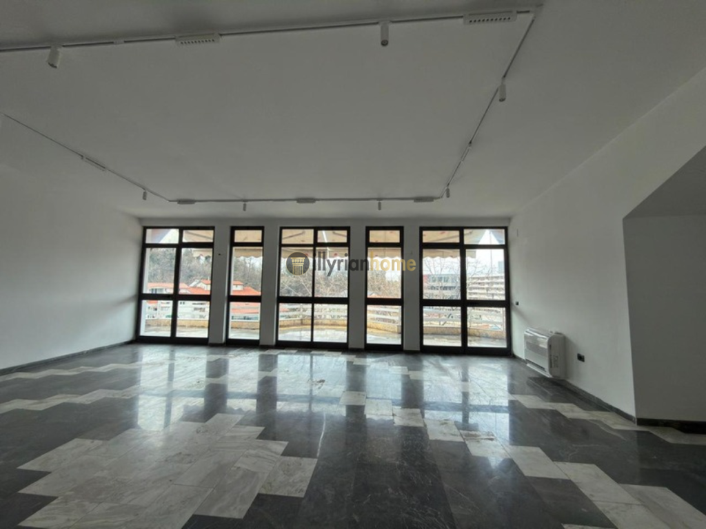 Shitet, Vilë 4 katëshe + bodrum, Vilat Gjermane, Tiranë