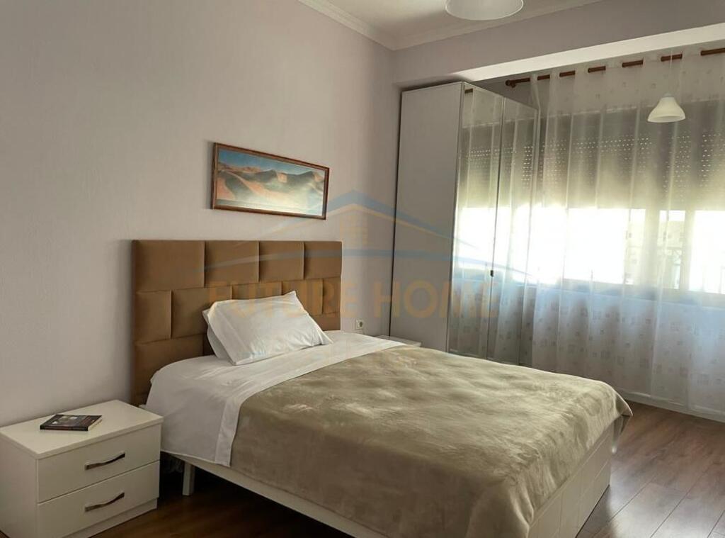 Qera, Apartament 1+1, Rruga e Barrikadave, Tiranë