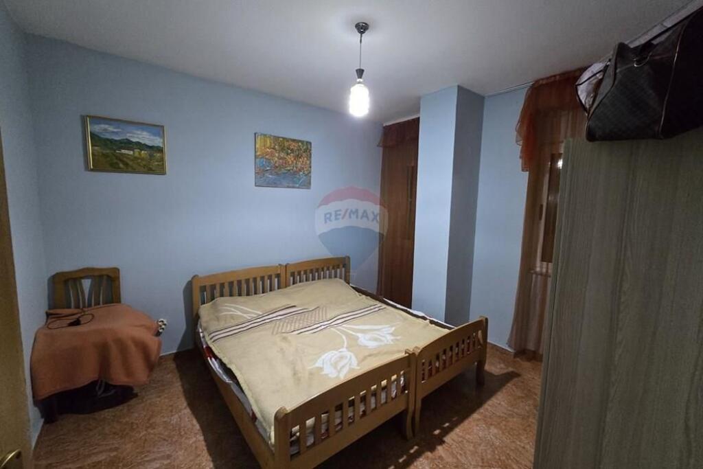 Shitet apartament 1+1 ne Porcelan prane Tv Klan.