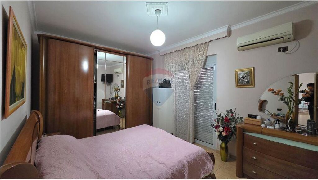 Apartament 2+1+2 ne shitje ne Bulevard