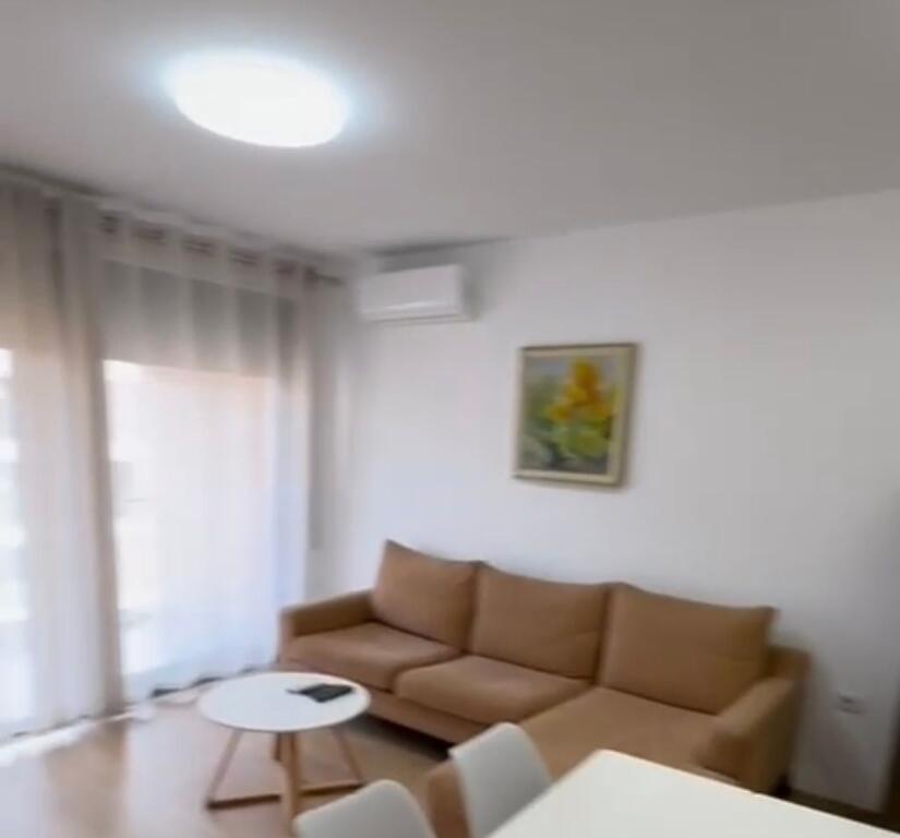 Jepet  me qira 1+1+parkim Te Fiori Di Bosko 650€