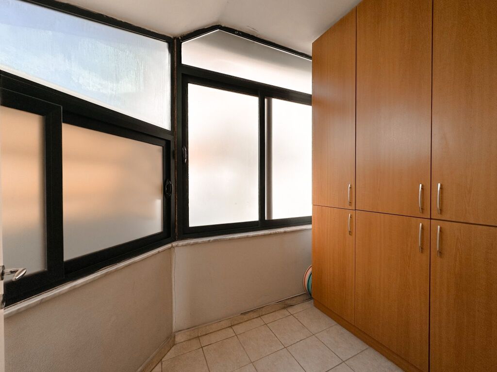 Shitet apartament 2+1 te Liqeni i Thatë, Tiranë