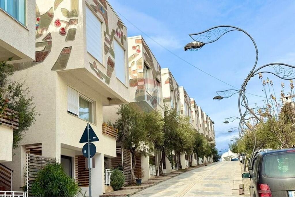 NEGOZIO IN AFFITTO PRESSO RESIDENCE.. KODRA 2