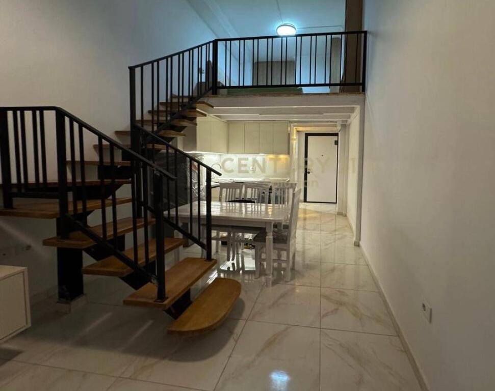 Appartamento 1+1 in forma Duplex, vicino a Birra Tirana,
