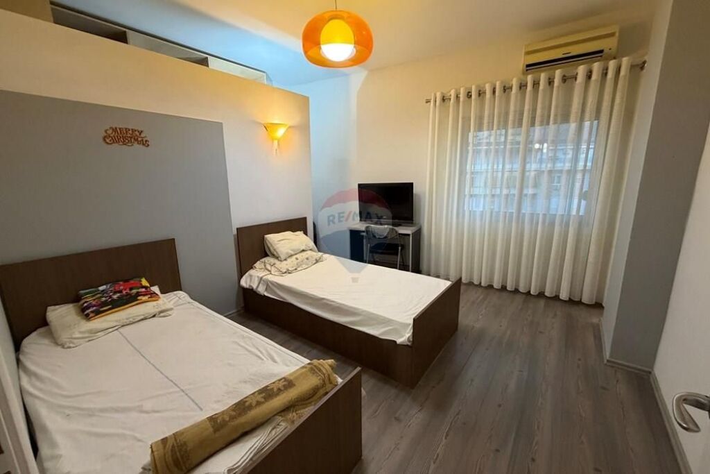 Apartament - Për Shitje - Rruga Sotir Caci, Tiranë