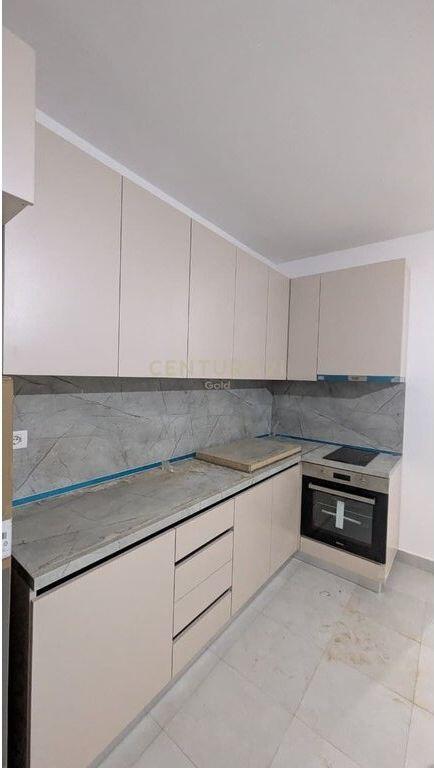 Jepet Me Qera Apartament 2+1+2 tek 5 Maji