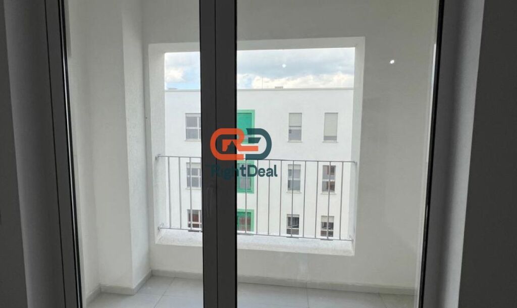 Tek Kompleksi Kaimi, Shitet Apartament 1+1 Me Planimetri Te Rregullt!