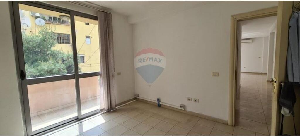 Locale Commerciale in Affitto vicino alla Scuola di Balletto !