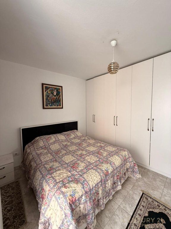 Apartament 1+1 Me Qira tek Komuna e Parisit 600 € /Muaj
