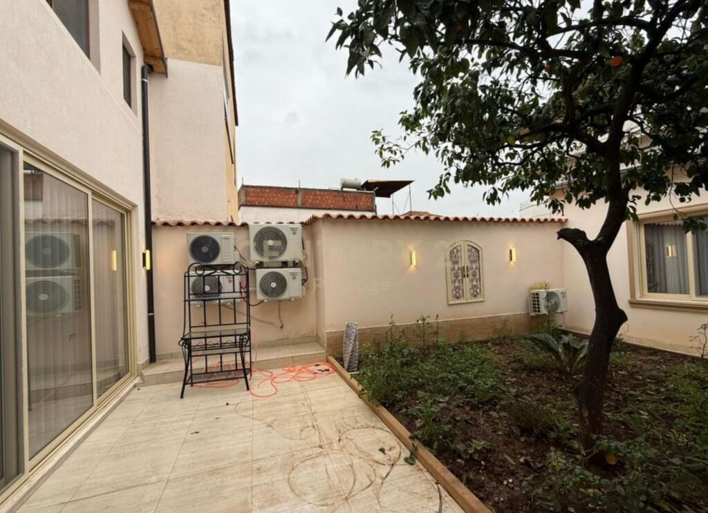✨ In Affitto – Villa 2+1 Confortevole a Xhamllik, Tirana