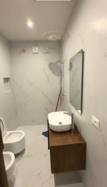 Appartamento 2+1+🅿️ in affitto a Xhamllik 900 €