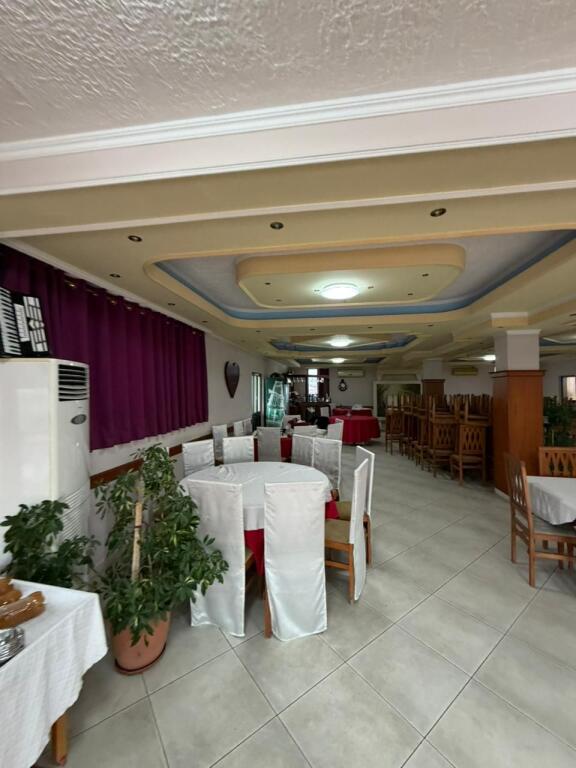 Business premises for rent located in the hospital next to the main road Petrit Llaftiu