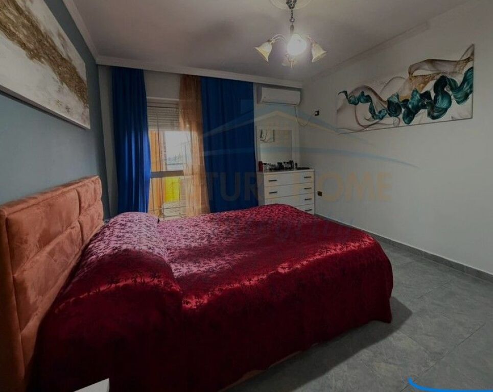Shitet, Apartament 2+1+2, Vasil Shanto, Tiranë.