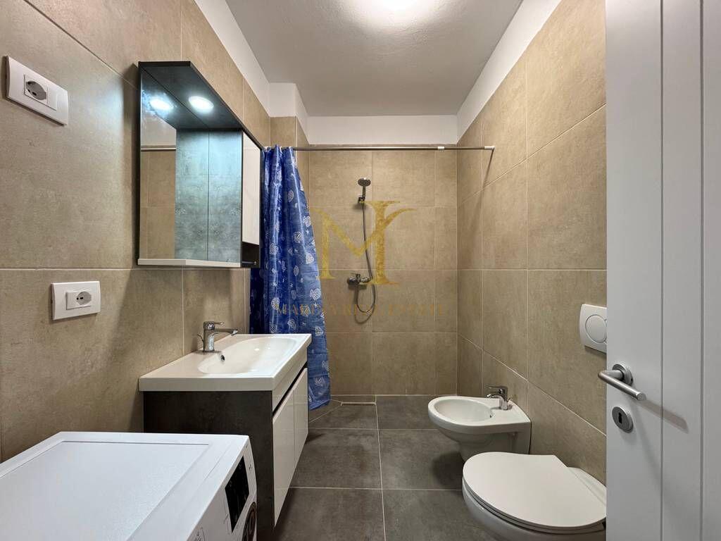 Qira apartament 1+1 ne Golem. Pallati i ri