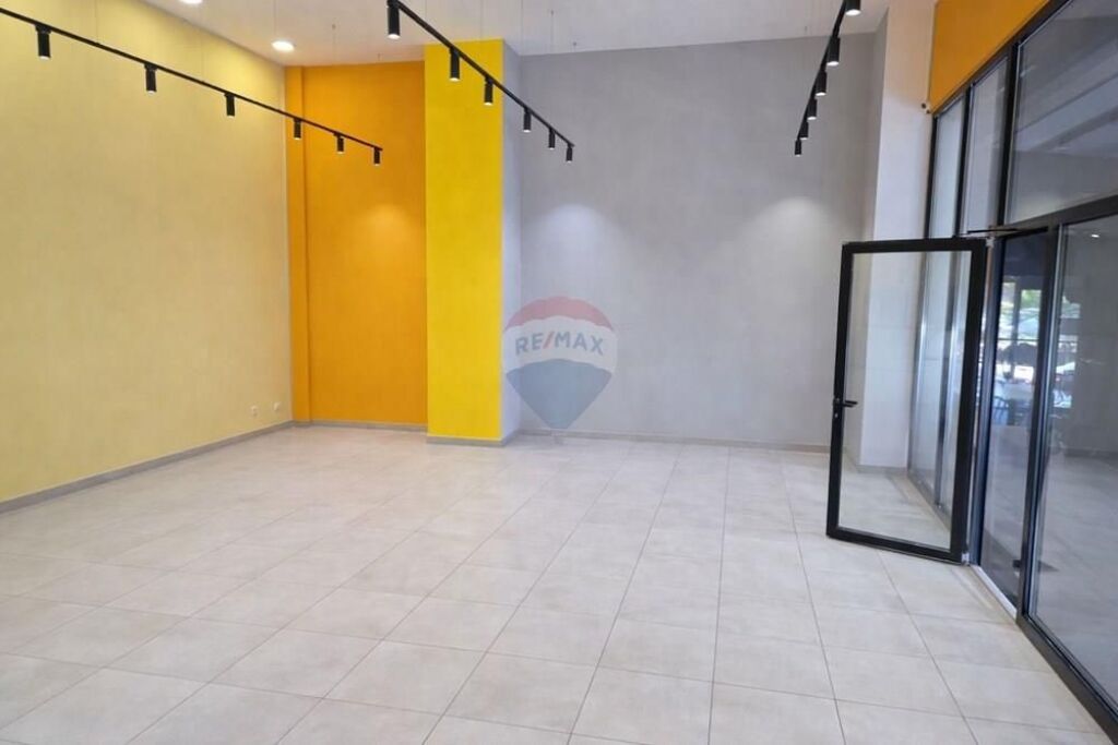 Shop - For Rent - Pharmacy 10, Tirana