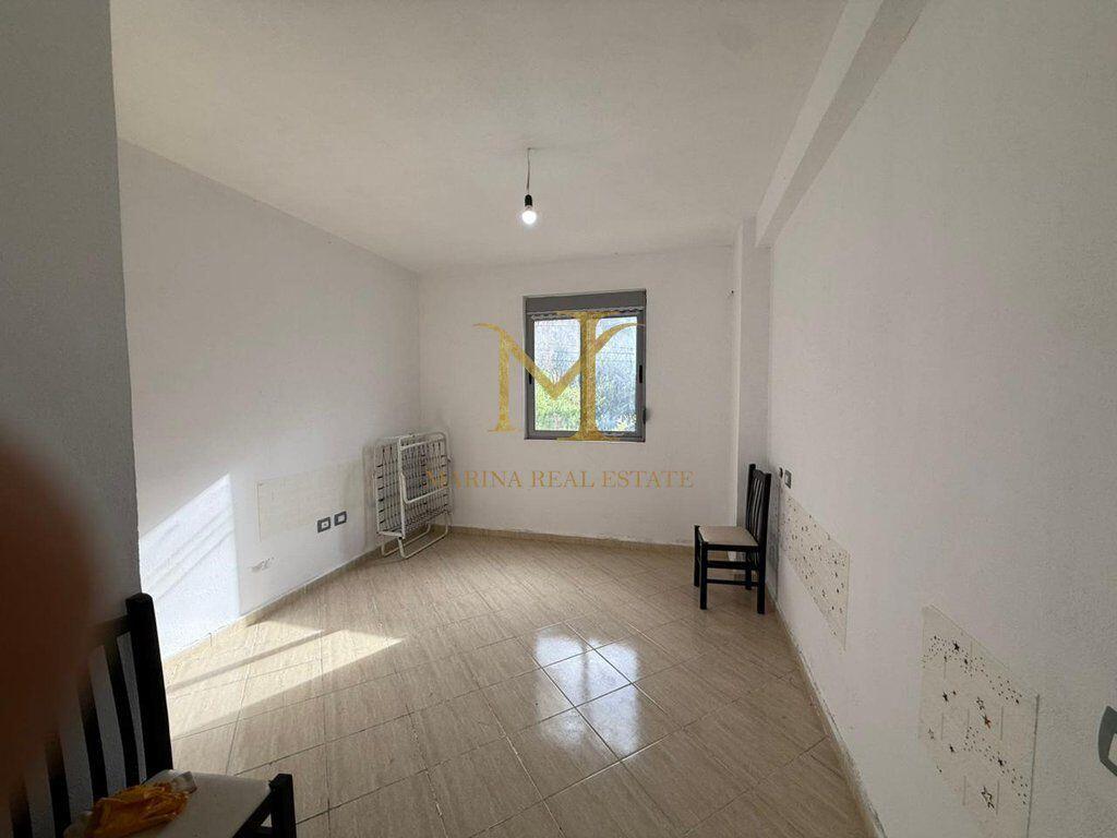 SHITET APARTAMENT 1+1 TEK SHKEMBI KAVAJES !!