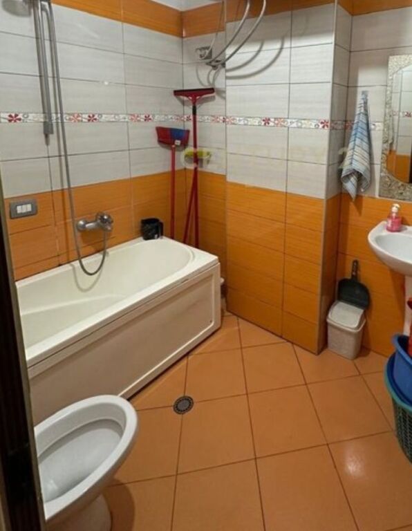 🌟 Appartamento 2+1 in Vendita a Xhamllik – Posizione Pratica a Tirana