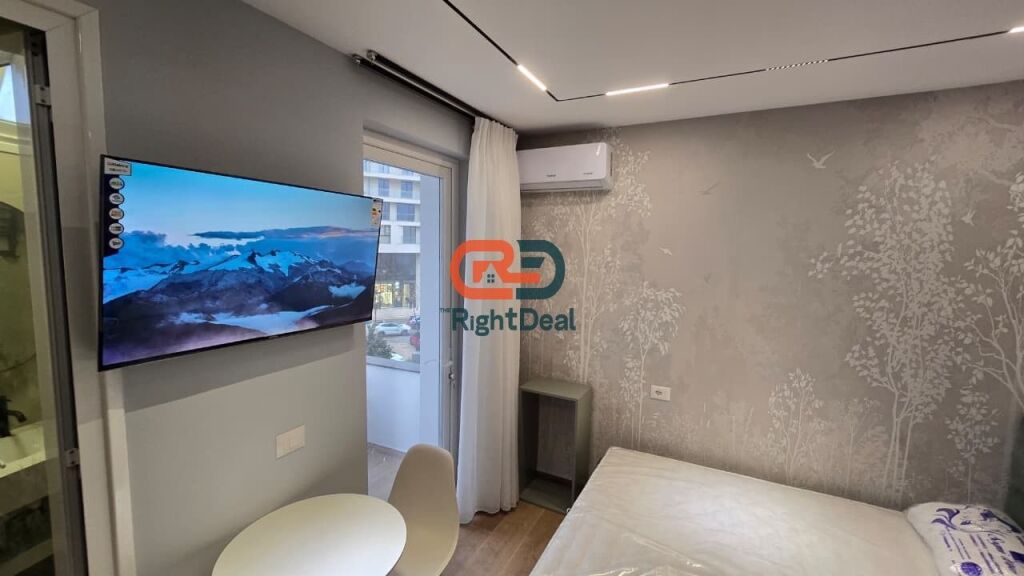 Tek Mine Peza ,Shiten 3 Apartamente Te Investuara Per Qira Ditore!!!