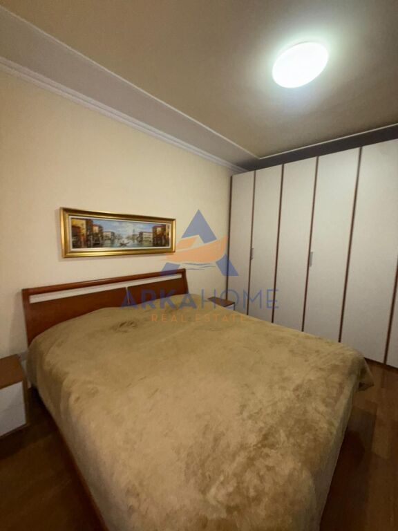 SHITET APARTAMENT 2+1+BALLKON+POST PARKIMI "PRANE PICERI ERA,BLLOK" 650.000 EURO