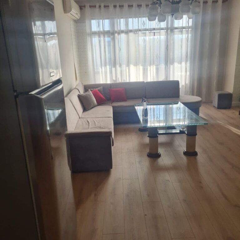 🏠 Jepet me qira apartament 2+1+2
