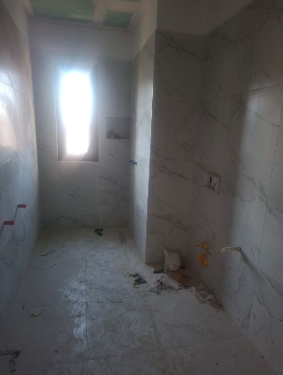 VENDESI APPARTAMENTO 1+1 vicino a N.SH.R.A.K