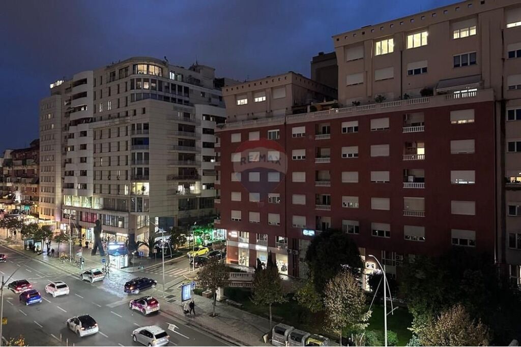 3+1 apartment for rent for offices in the center of Tirana!