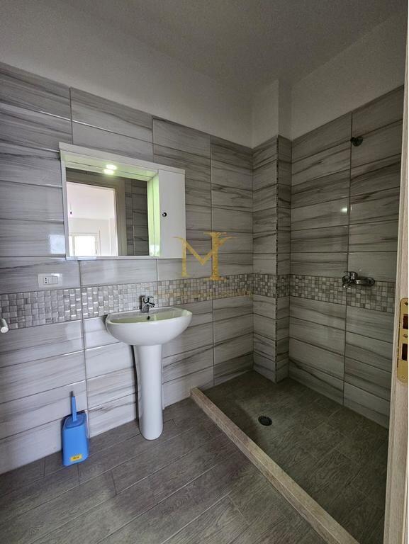 APARTAMENT 2+1+2 NË DURRËS ME QIRA