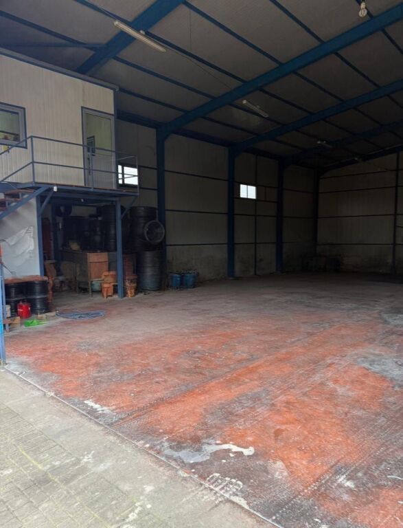 🏡 Warehouse for rent behind City Park, Kashar