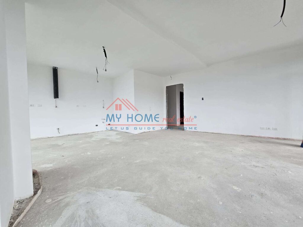 Apartament 3+1+2 Poste Parkimi ne Shitje te Lake View Residence Tirane