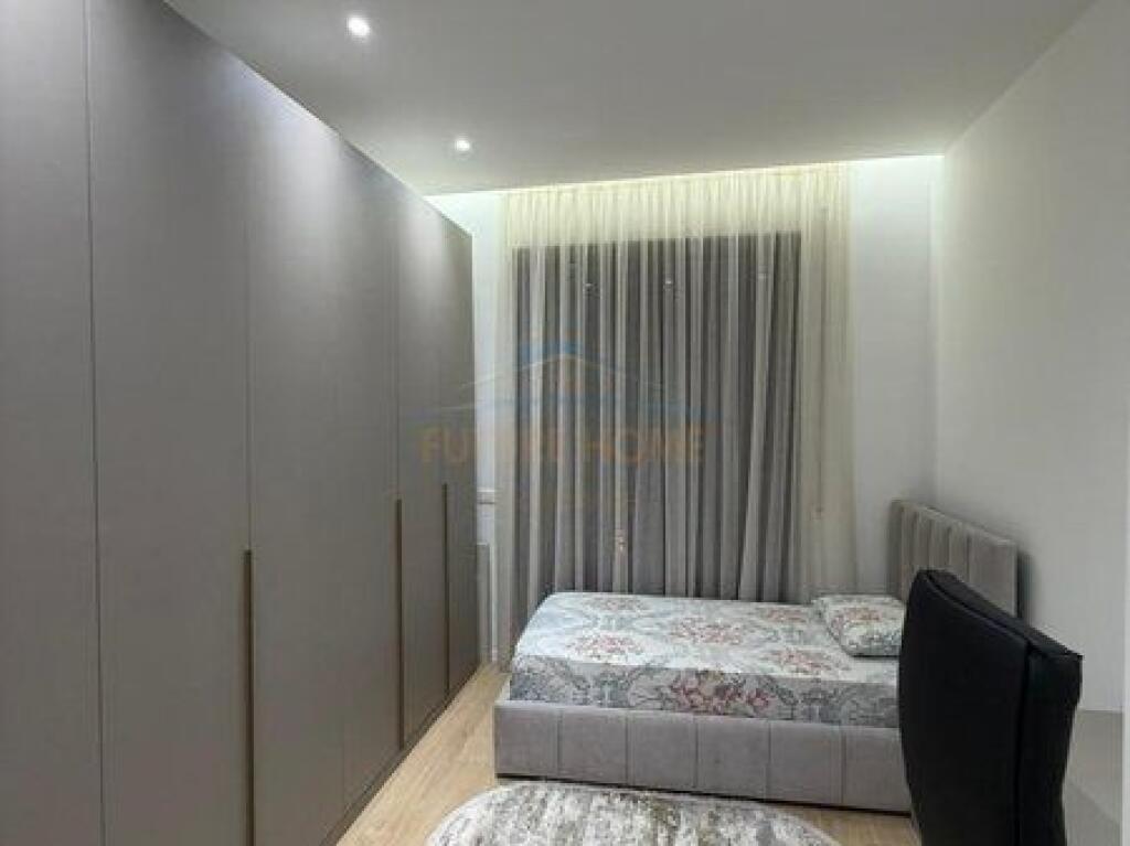Shitet, Apartament 2+1+2+Post Parkimi, "Kompleksi Delijorgji ", Tiranë