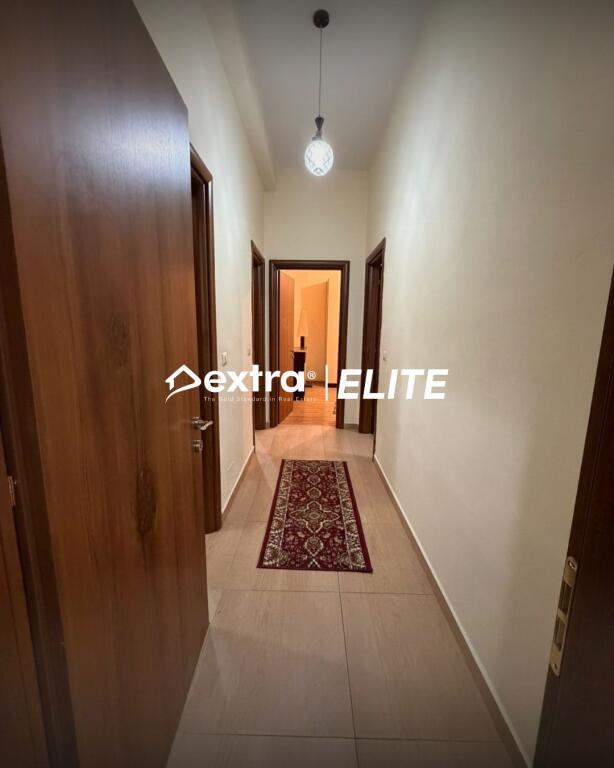 Qira 2+1+2 Pranë Sheshit Skënderbej, Tiranë