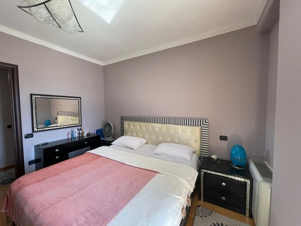 Shitet apartament 2+1 i mobiluar ne Don Bosko