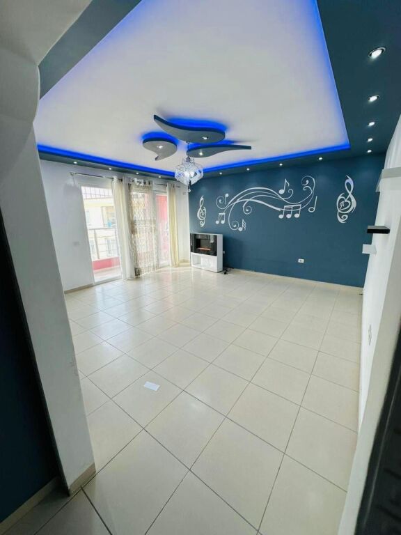 Apartament 2+1 per shitje ne Astir.