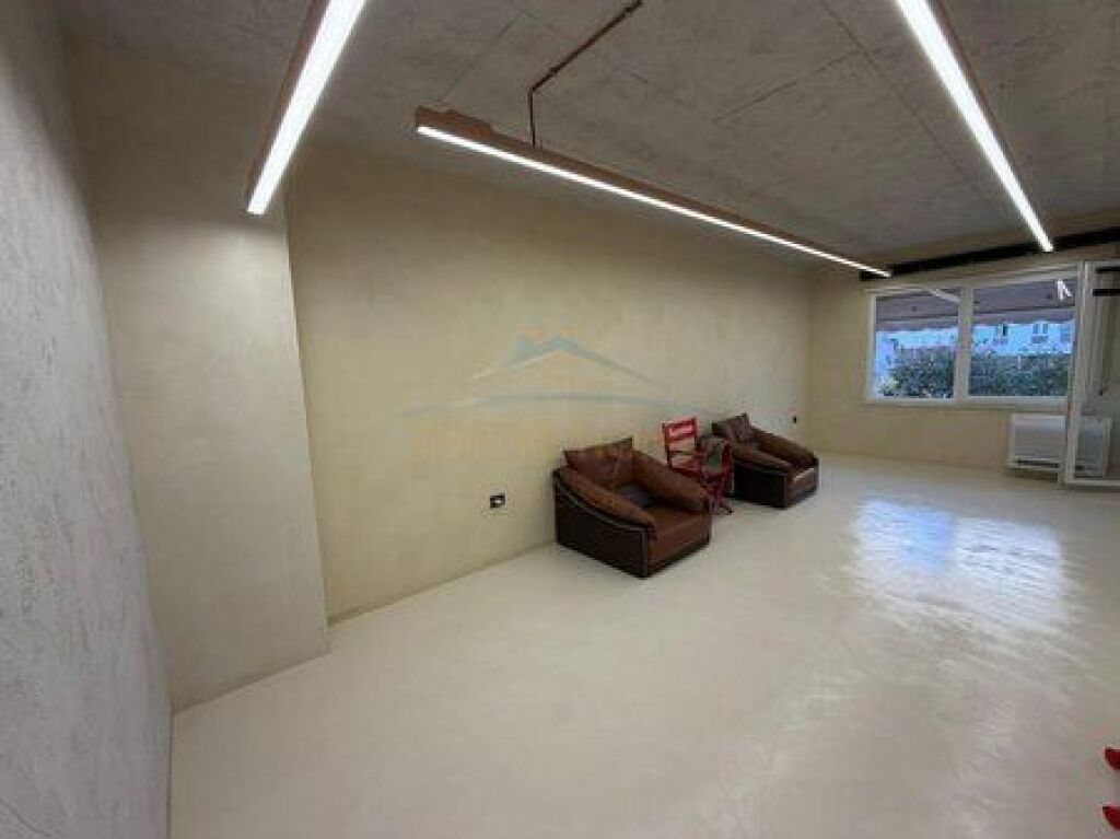 Vendesi in vendita Appartamento 1+1, Niku Construction, Comune di Parigi